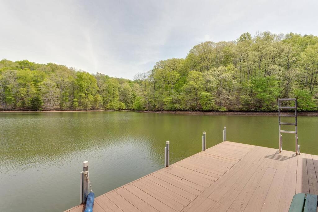 Lakeside Haven Dock/Slip Fire Pit Game Room Kayaks Winchester Exterior foto