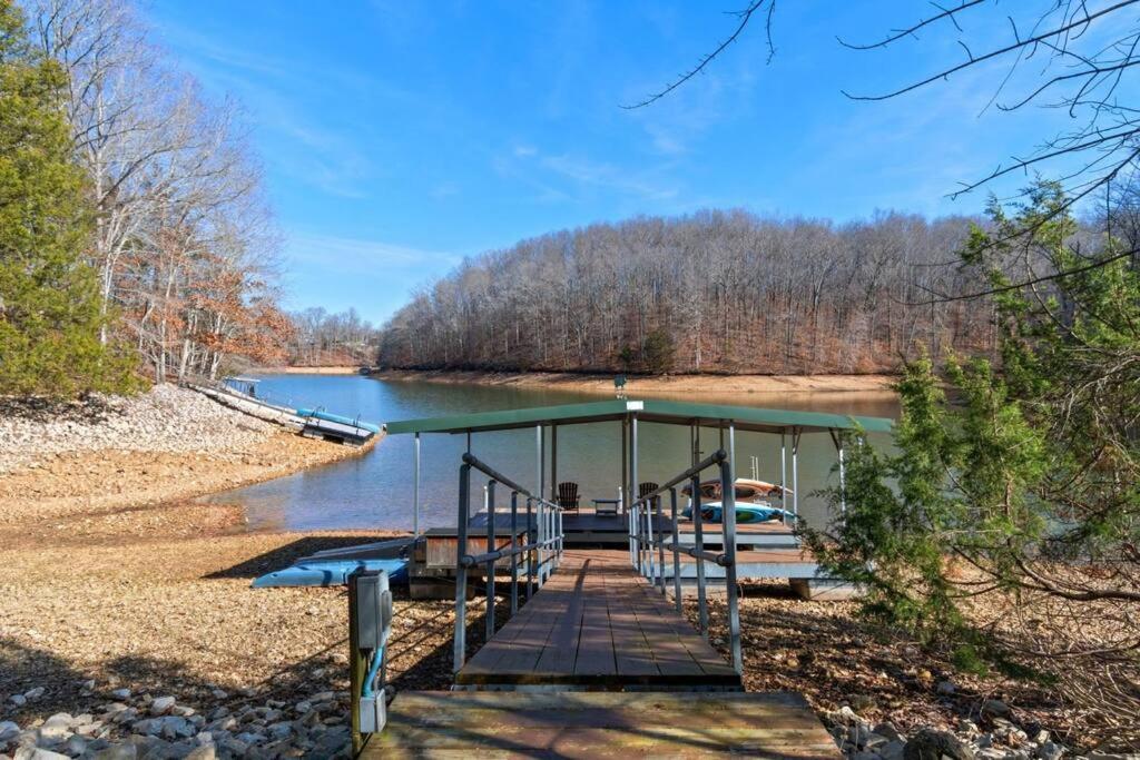 Lakeside Haven Dock/Slip Fire Pit Game Room Kayaks Winchester Exterior foto